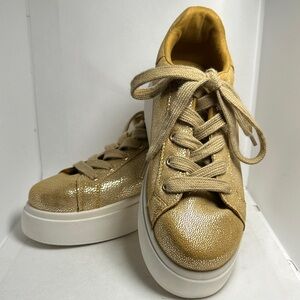 Dirty Laundry The Record Gold Metallic Platform Sneakers Women’s Size 10 Lace-Up